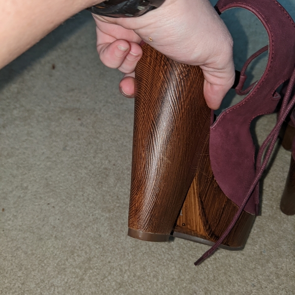 G by Guess wood clog high heel shoes size 7.5 - Picture 7 of 10